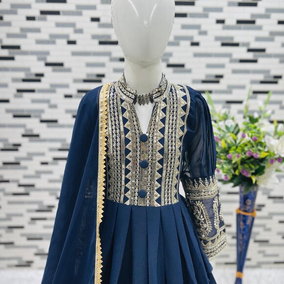 KID GIRL'S DRESS - Picture 16 of 16